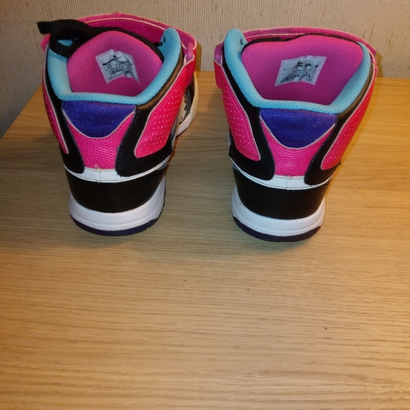 Nike Air Mogen 2 Mid multicolored sz9.5 like new! Open to any REASONABLE offer! - Picture 4 of 6